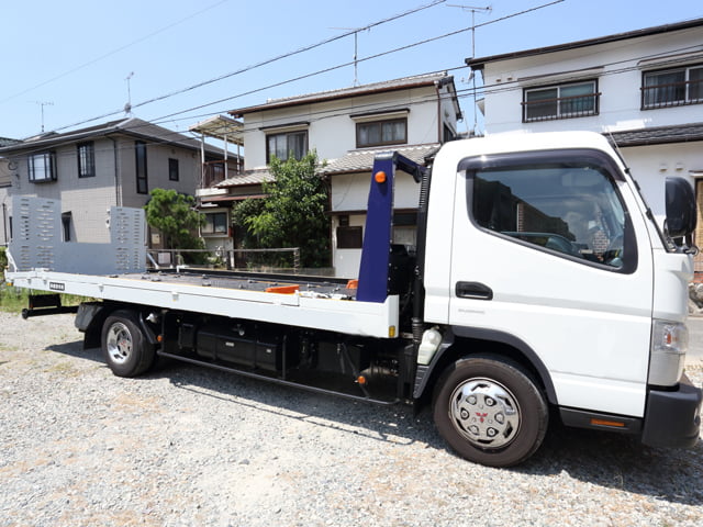 丸原自動車はスピーディーな対応とチームワークで事故をいち早く解決致します!